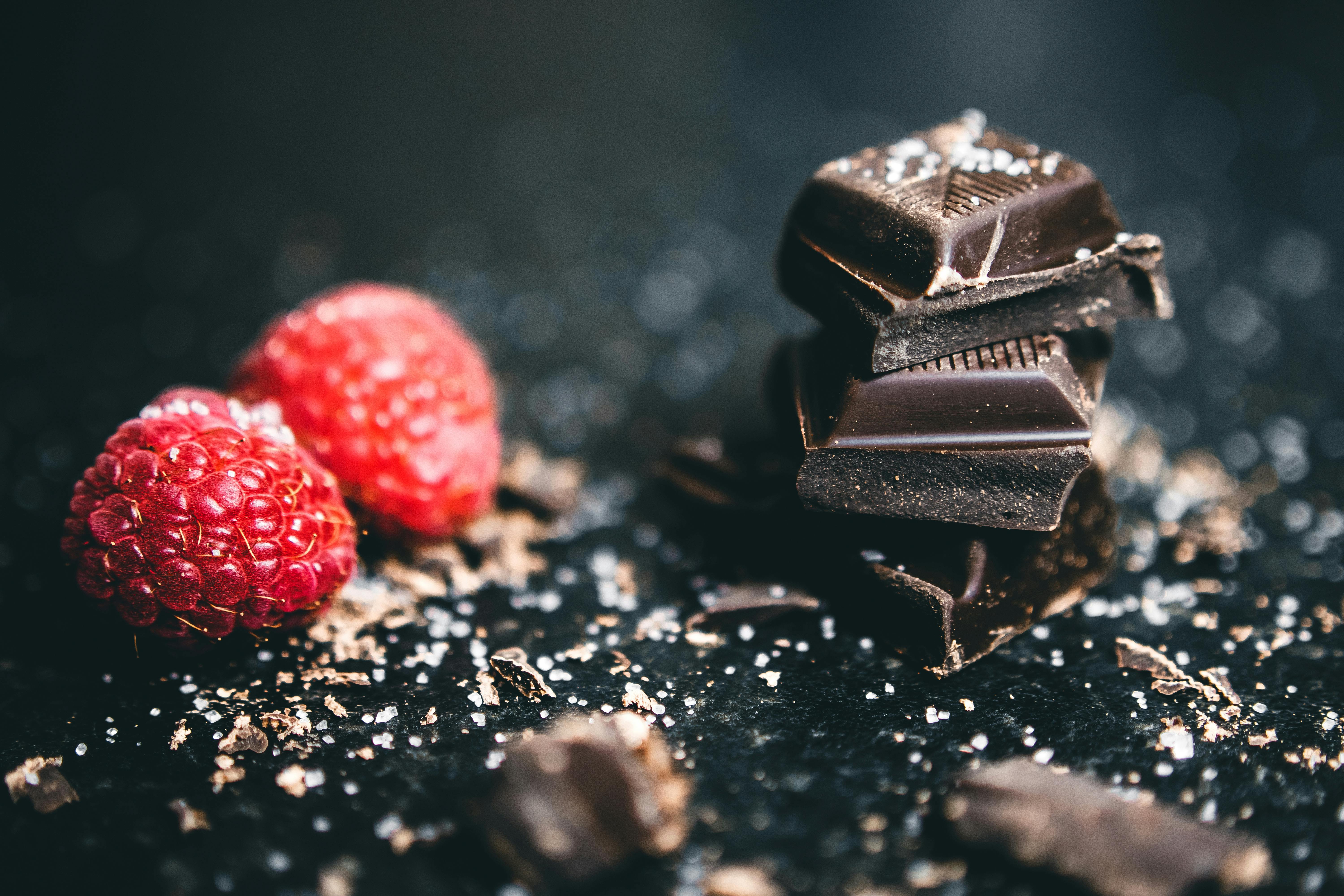 Chocolate bar with raspberries