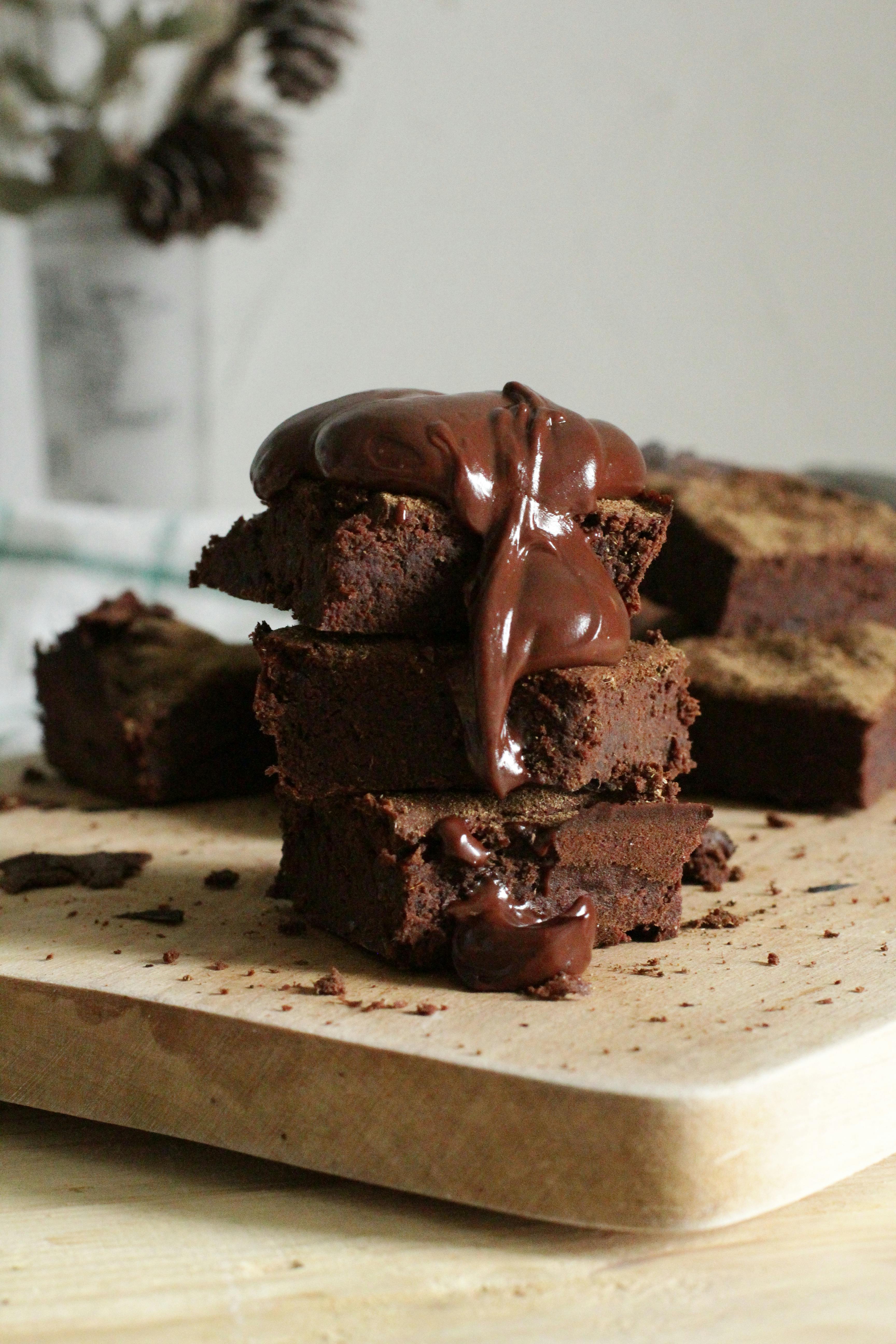Creamy chocolate on wooden plate